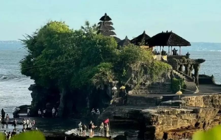 Pura Tanah Lot, Bali: Keindahan Alam dan Spiritualitas yang Tak Tertandingi